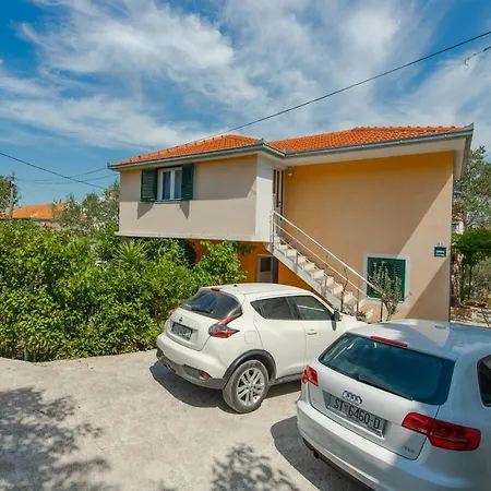Apartman Danica *