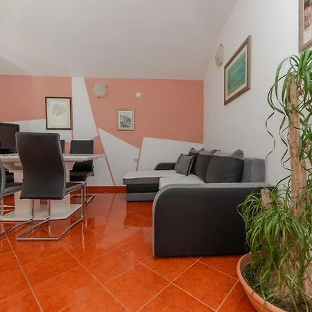 Danica Apartman Trogir