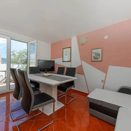Danica Apartman